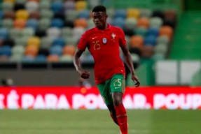 kaiyun安全登录平台法国国家队训练开放日，训练课后扳平良机引观众欢呼，葡超在即，团队化学反应显著的简单介绍